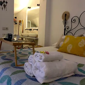 apt-la-gitana-y-el-rey-sol.hotelsinnerja.org/